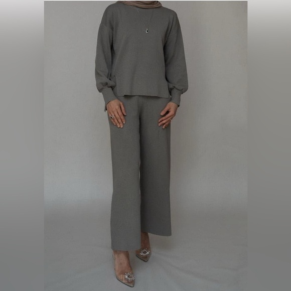 Pants - Women’s 2 Piece Knit Lounge Set- NWOT